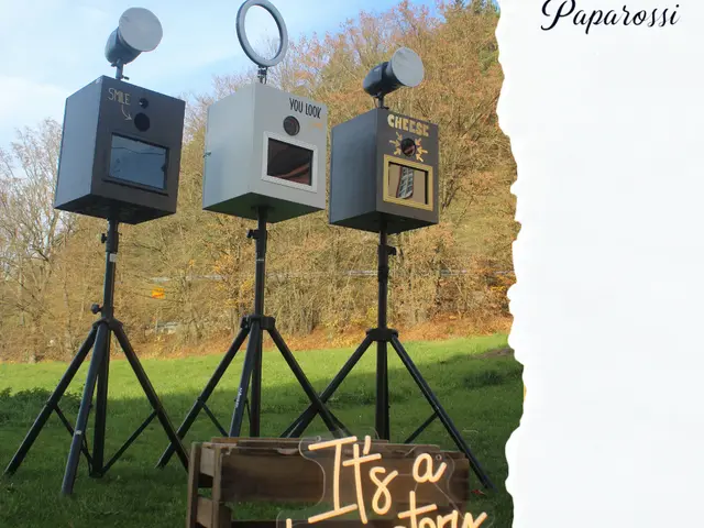 Fotobox mit Sofortdruck, Audio Gästebuch, Fotohintergründen und weiterem Zubehör mieten – Bild 3