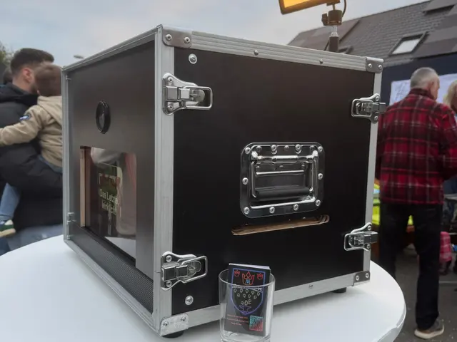 Fotobox mit Ausdruck & digitaler Kopie im eigenen Design mieten in Köln für EURE Feier